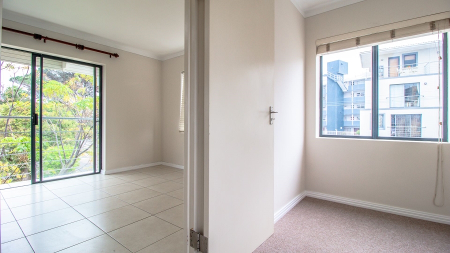 2 Bedroom Property for Sale in Wynberg Upper Western Cape